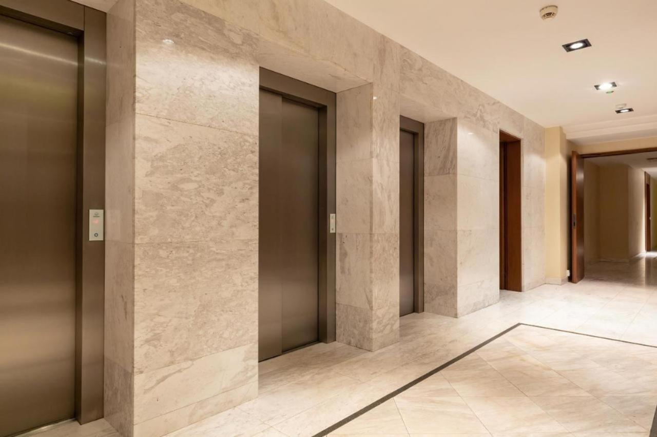 Modern Apartment Near Hilton วอร์ซอ ภายนอก รูปภาพ